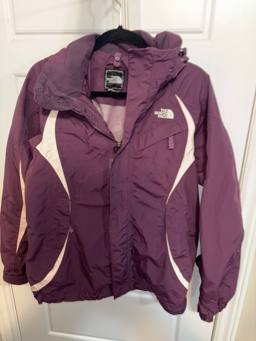 The North Face Women's Purple Hooded Ski Jacket with White Accents size L